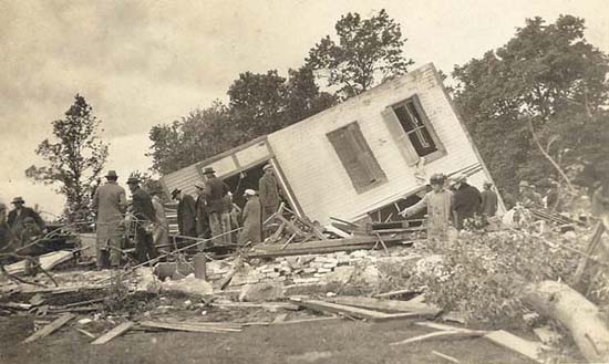 William Harris farm, 1915 tornado - Eve Orr's photo collection