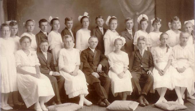 St. Paul's Lutheran confirmation class - 1917