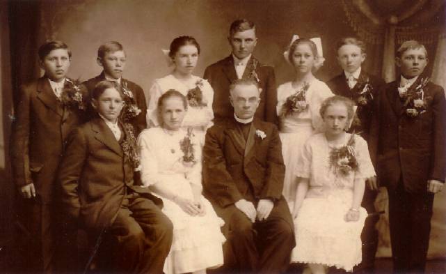 St. Paul's Lutheran confirmation class - 1917