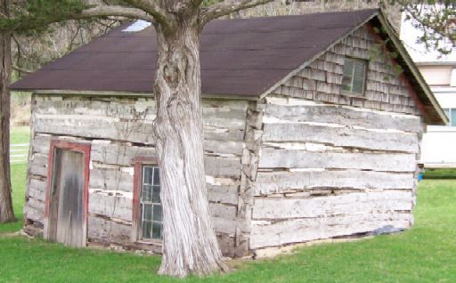 Elijah Fish log cabin, photo by Errin Wilker 4/23/07