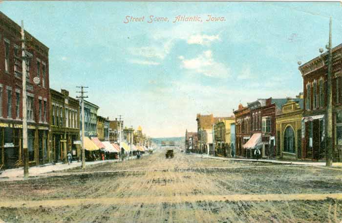 Chestnut Street, Atlantic, Iowa