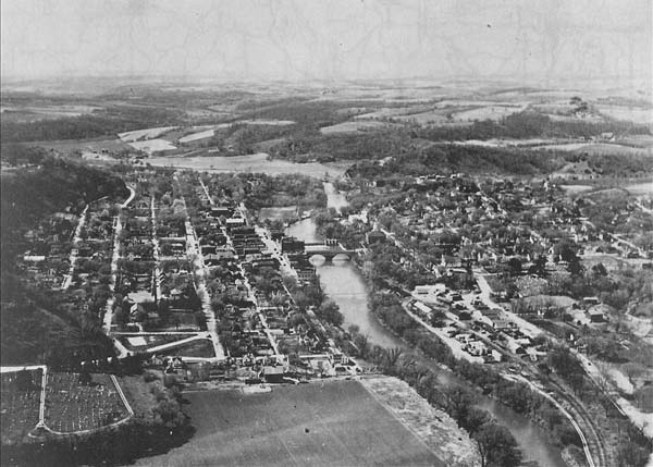 Aerial view of Elkader & the Turkey river