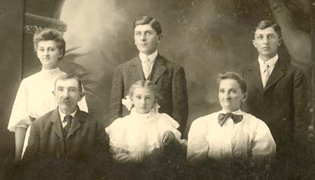 Bohonek family ca1908