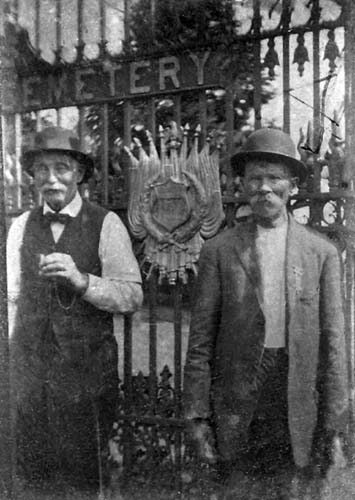 John Kohls at the 50th Anniversary reunion of old soldiers at Gettysburg in July 1913