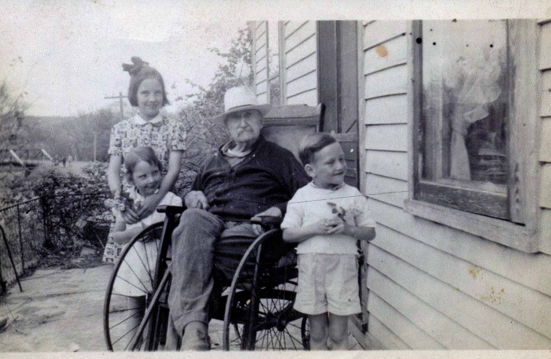 Boots Family, Guthrie Co., IA