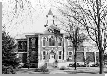 Courthouse Photo