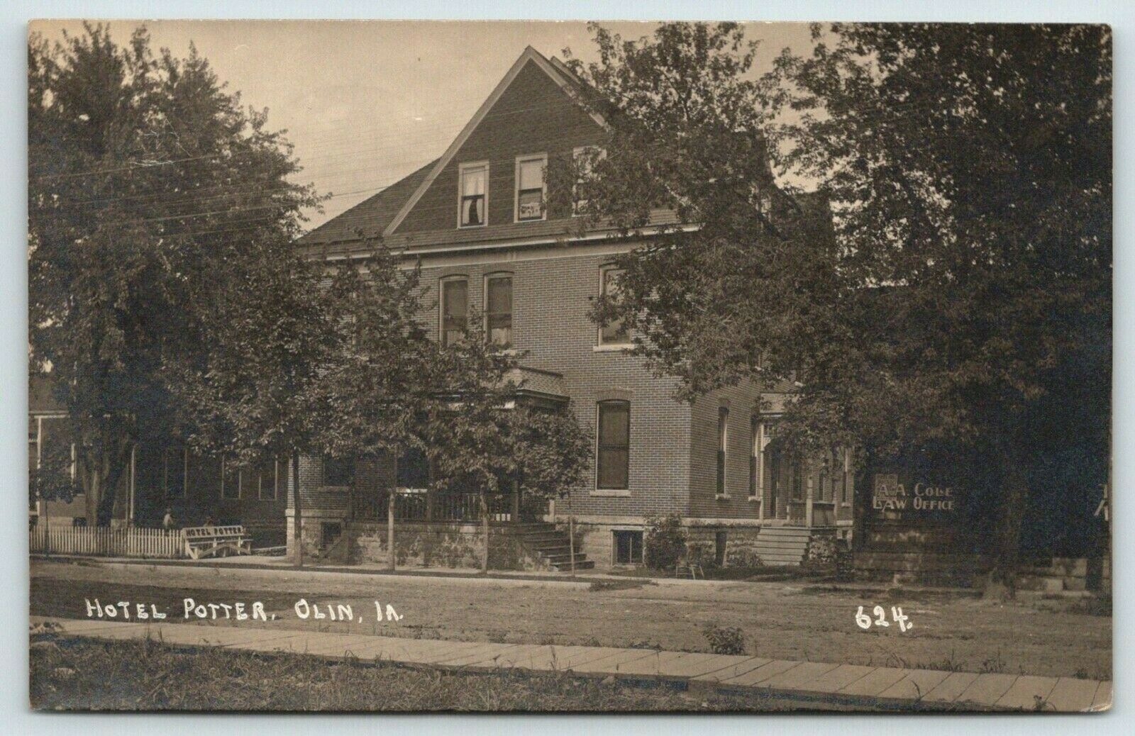 Hotel Potter, Olin, Iowa